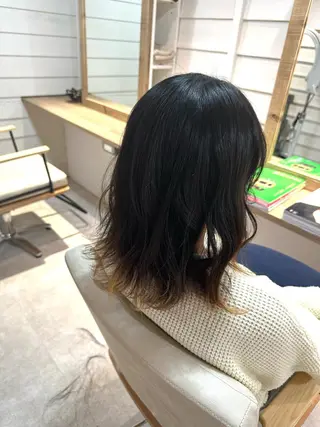 ミディアム Annie 吉田 裕美のヘアスタイル