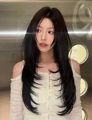 ロング カラー ARMONY表参道店所属・韓国風レイヤーカラー ライムのヘアスタイル