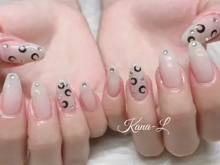 ネイル 芦辺 香奈のネイルデザイン