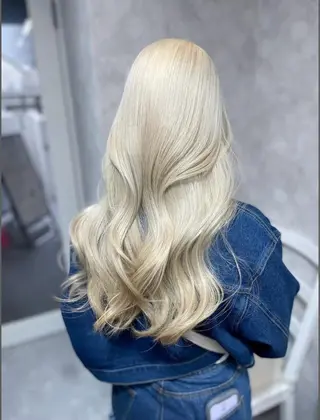 ロング カラー 💗ツヤ髪ハイトーン 💗RIKOのヘアスタイル