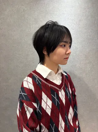 ショート ウルフ/レイヤー/ ブリーチ/牧原歩夢のヘアスタイル