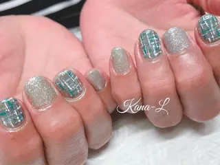 カラー ネイル 芦辺 香奈のネイルデザイン