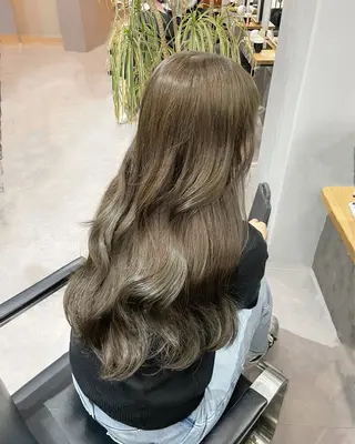 ロング カラー ミルクティーベージュ ❤︎レイヤー　MIAのヘアスタイル