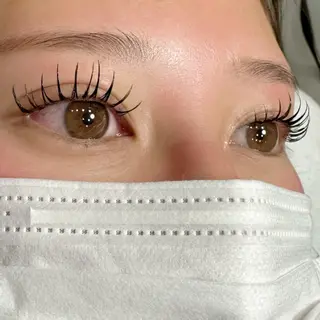 マツエク・マツパ まつげ屋さんLAPU所属・まつげ屋さんLAPU AYAKAのマツエク・マツパデザイン