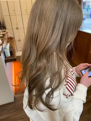 ロング しもかわ かほのヘアスタイル