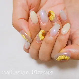 ネイル Flowers Tomomiのネイルデザイン