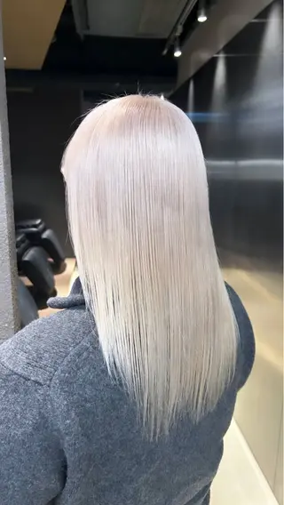 カラー PELE Nagomiのヘアスタイル