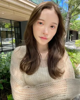 ロング カラー 遠藤 眞実のヘアスタイル