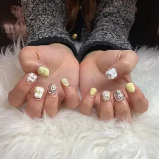 ネイル HANA 中初美のネイルデザイン