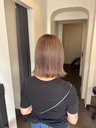 ミディアム カラー 栗林 茉那のヘアスタイル