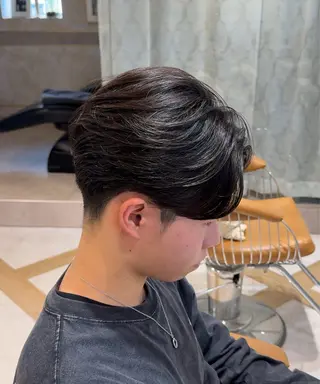 ミディアム パーマ メンズ Lond  strada所属・ハクヤ心斎橋 パーマ/縮毛矯正のヘアスタイル