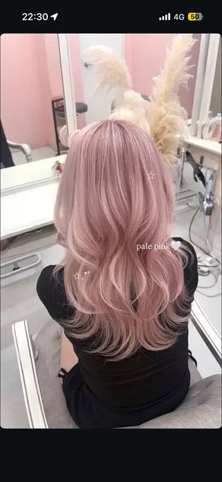 セミロング カラー マイカ 🤍のヘアスタイル