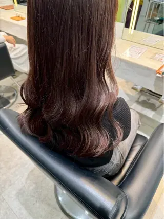 ロング 艶カラー/ ストレート/くるみのヘアスタイル