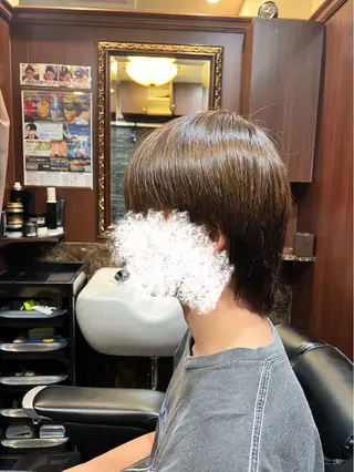 セミロング ヒロ銀座バーバーショップ丸の内所属・秋山 琳太のヘアスタイル