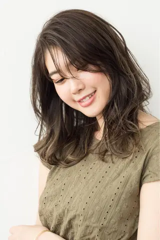 ミディアム カラー Ash中目黒店 榊間茜のヘアスタイル