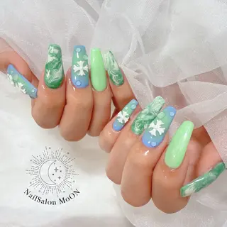 ネイル MoON...❤︎ MeGuのネイルデザイン
