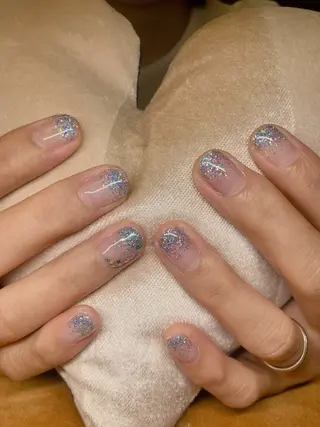 ネイル ECLAT エクラ所属・寺山 千鶴のネイルデザイン