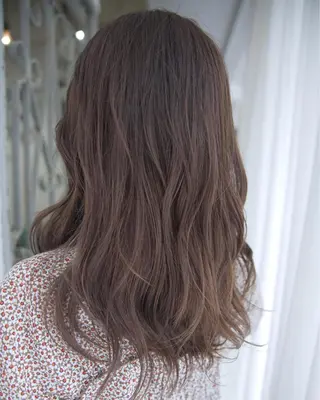 セミロング カラー fio マナミのヘアスタイル