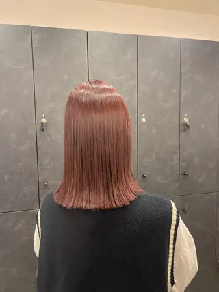 ミディアム カラー TENSHO ハイトーンレイヤーのヘアスタイル