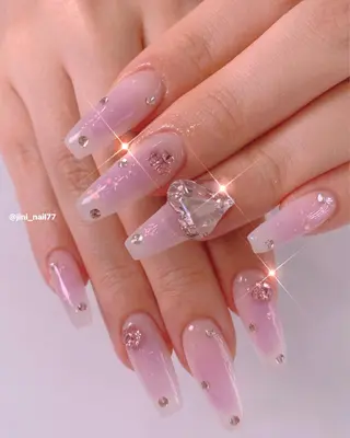 ネイル JINI NAIL所属・ジニ ネイルのネイルデザイン