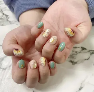 ロング カラー ネイル Q Free nailsのネイルデザイン