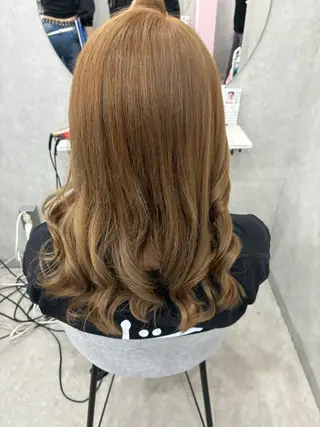 ミディアム カラー 佐藤 琴海のヘアスタイル