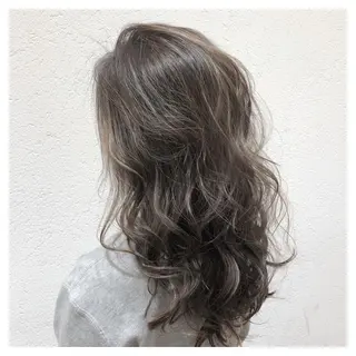 ロング カラー biscohair 髪にドラマを。のヘアスタイル