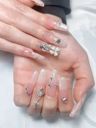 ネイル LEELA NAIL STUDIO所属・LEELA NAIL STUDIOのネイルデザイン