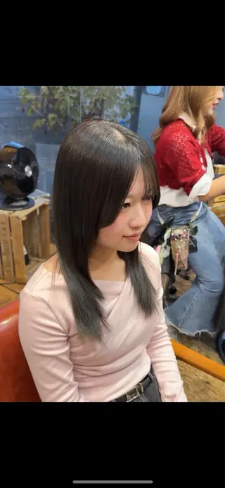 セミロング カラー 福士 未来のヘアスタイル