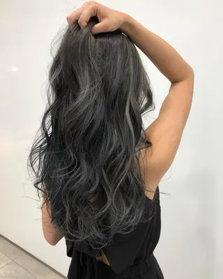 ロング Rubik's江坂 ルービックえさかのヘアスタイル