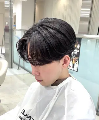 メンズ センターパート職人 ‪✂︎‬ トモキのヘアスタイル