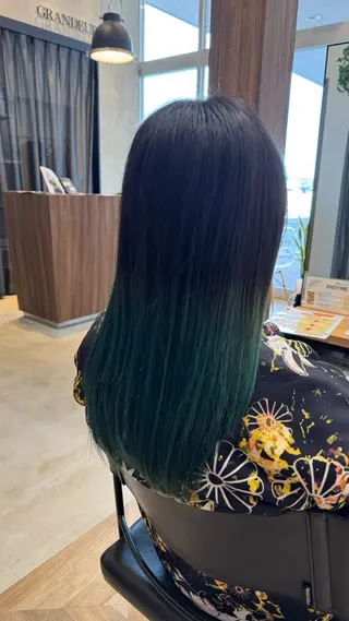 セミロング カラー 鈴木 佐菜のヘアスタイル