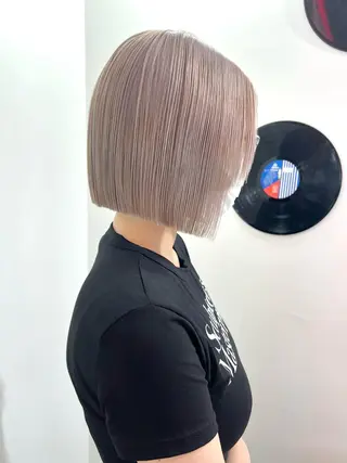 ショート カラー ヘアアレンジ 🧨ブリーチー×ボブ レイヤー💎じゅえるのヘアスタイル