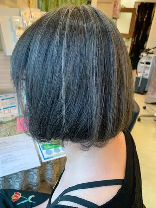 ミディアム カラー DiMPlE  ディンプル所属・🌸スタイリスト 山浦美恵のヘアスタイル