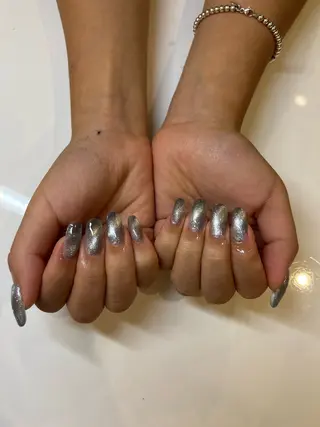 ネイル RÊVIA所属・RÊVIA (レヴィア)のネイルデザイン