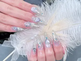 ネイル グロー ネイルのネイルデザイン