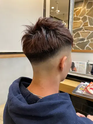 メンズ SALOWIN所属・メンズ特化 波巻き ツイスパ 黒川 貴史のヘアスタイル