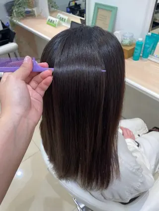 カラー 吉永 百合香のヘアスタイル