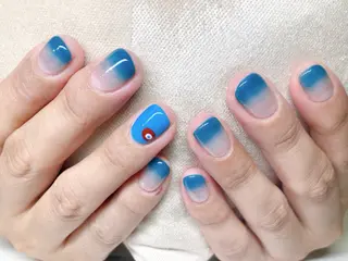 ネイル ECLAT エクラ所属・寺山 千鶴のネイルデザイン