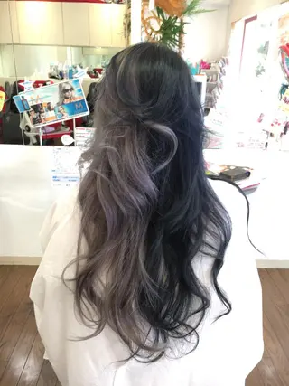 ロング カラー GLAD 萩原のヘアスタイル