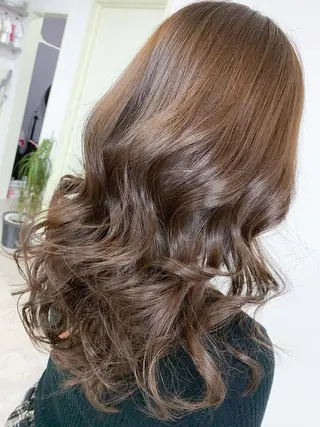 ミディアム 🌿佐山 絵梨佳🌿 Recharme新保のヘアスタイル