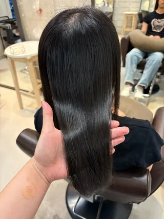 セミロング 中村 潮音のヘアスタイル