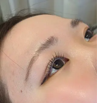 マツエク・マツパ 西林 伶架のヘアスタイル