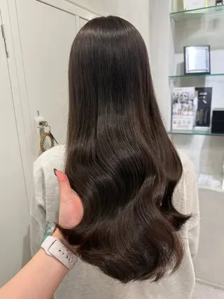 ロング カラー 石崎 真維のヘアスタイル