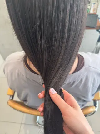 カラー kage Nanamiのヘアスタイル