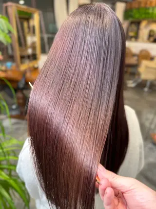 ロング カラー 🌟学割クーポン多数 すがわら🌟のヘアスタイル