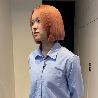 ショート カラー mina / 透明感ベージュカラーのヘアスタイル