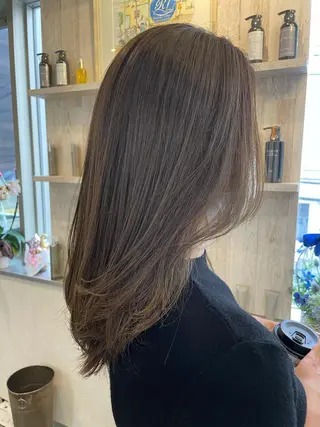 セミロング カラー 透明感カラー💎 AYAのヘアスタイル