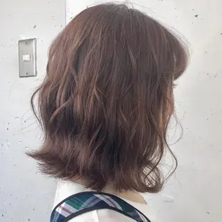 ミディアム カラー パーマ ヘアアレンジ 八巻 晴香のヘアスタイル