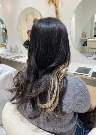 ロング FERIA かりんのヘアスタイル